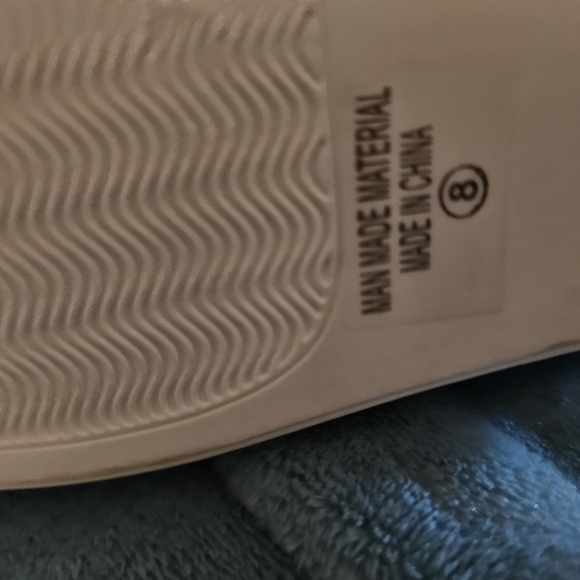 Nature Breeze Striking Fashion Footwear - Picture 10 of 10